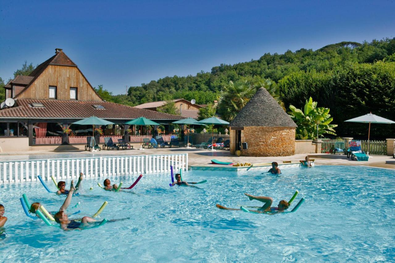Hôtel Camping Sunissim Le Moulin du Roch 5 stars by Locatour à Sarlat Extérieur photo