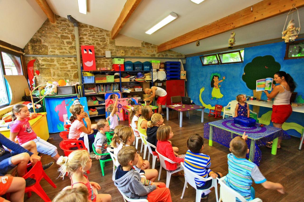 Hôtel Camping Sunissim Le Moulin du Roch 5 stars by Locatour à Sarlat Extérieur photo